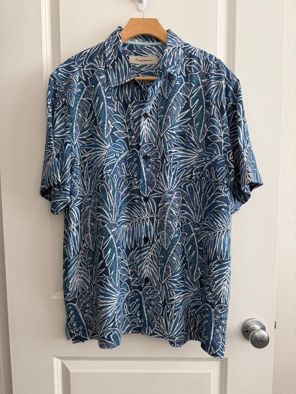 Tommy Bahama Men's Blue Tropical Print Short-Sleeve Shirt